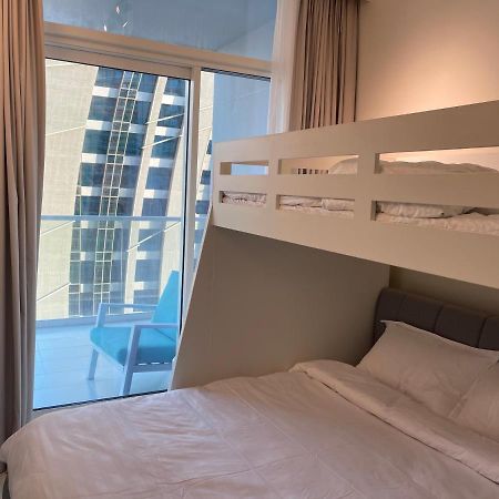 New Luxury Modern Canal View. Apartment Dubai Bagian luar foto