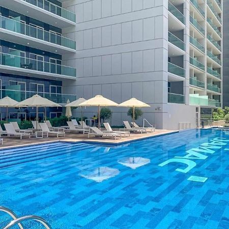 New Luxury Modern Canal View. Apartment Dubai Bagian luar foto