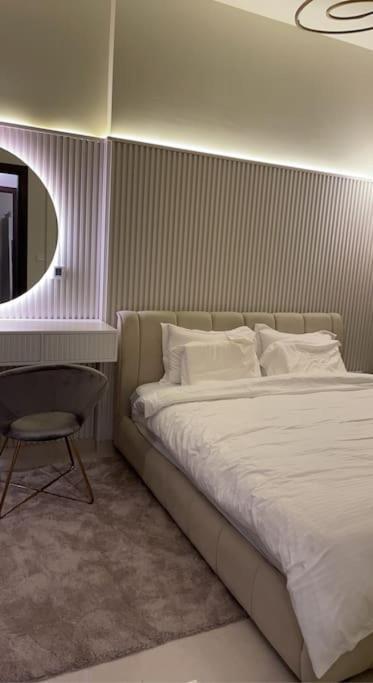 New Luxury Modern Canal View. Apartment Dubai Bagian luar foto